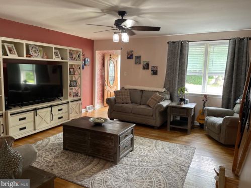 252 Cheltenham Ave, Philadelphia PA  19120-1012 exterior