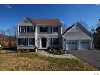 22 Barnum Pl, Ridgefield CT  06877-1053 exterior