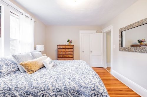 80 Roseland Ter, Springfield MA  01106-1128 exterior