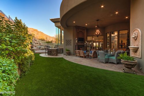 13841 Cyn Dr, Phoenix AZ 85016-2403 exterior