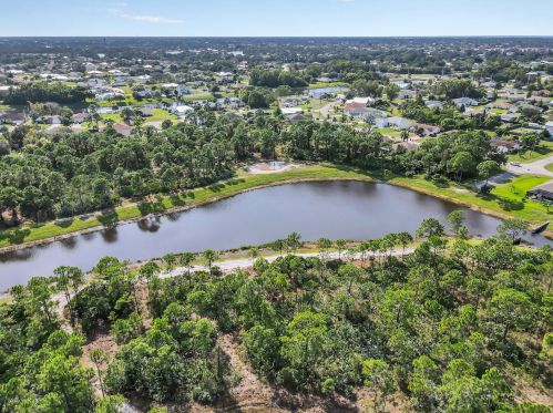 3119 Ann Arbor Rd, Fort Pierce FL  34953-6926 exterior