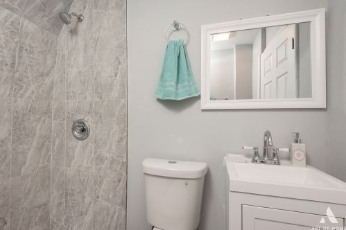 6736 Claremont Ave, Chicago IL 60643-6421 exterior