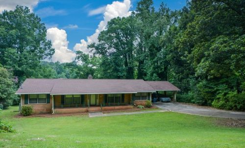 1495 Loch Lomond Trl, Atlanta, GA 30331-7425