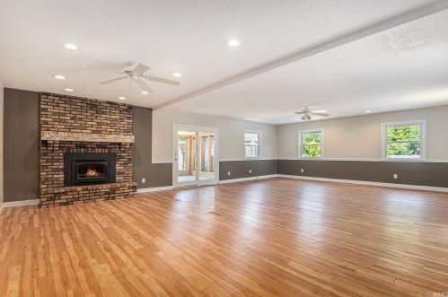 11815 Hakes, Mishawaka IN 46545-7851 exterior