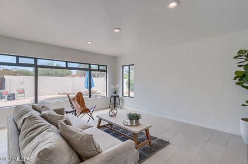 4901 17th St, Tucson AZ  85711-4354 exterior