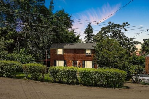 2041 Lindsay Rd, Pittsburgh, PA 15221-1244