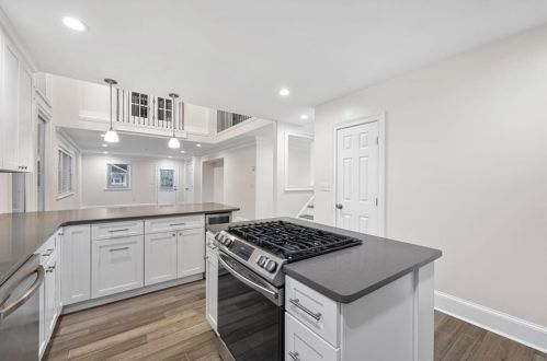 680 Holmes St, Atlanta GA  30318-7626 exterior