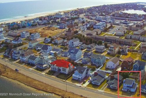 320 Elizabeth Ave, Point Pleasant Beach NJ 08742-4133 exterior