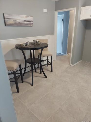 72 Stuart Dr, Poughkeepsie NY 12603-4714 exterior