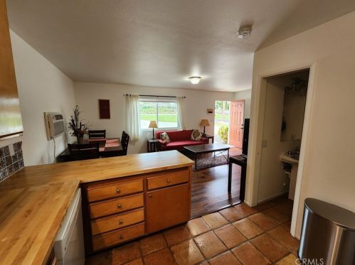 37200 Glenoaks Rd, Temecula CA 92592-8534 exterior