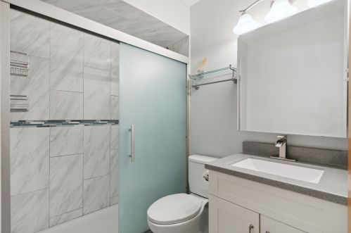 2802 Shields Ave, Chicago IL 60609-4530 exterior