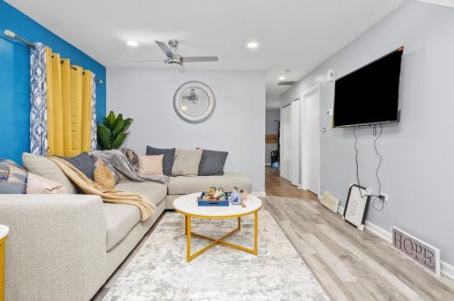 1538 Tripp Ave, Chicago IL 60652-2948 exterior