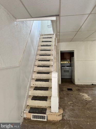 306 Rutherford Ave, Trenton, NJ 08618-4631