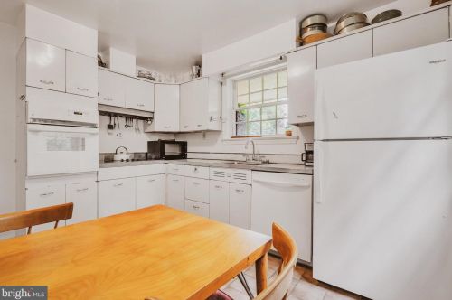 4400 Springdale St, Washington DC 20016-2716 exterior