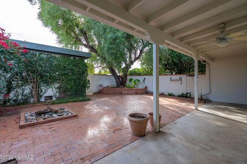 5716 Grant Rd, Tucson AZ 85712-2341 exterior