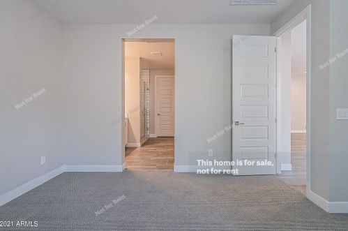 828 Amberwood Dr, Phoenix AZ 85045-0604 exterior