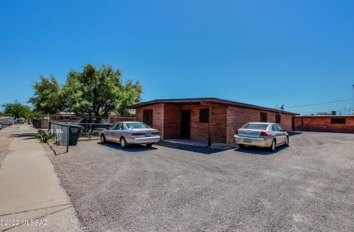 5040 17 St, Tucson AZ 85719-6766 exterior