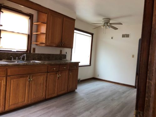 4103 47th St, Milwaukee, WI 53216-1528