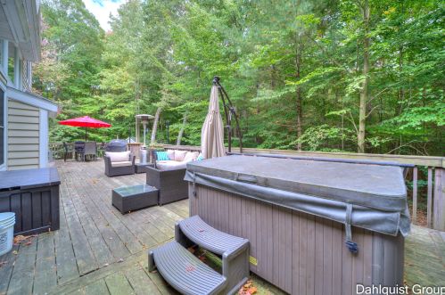 1626 Orshal Rd, Meskegon MI 49445-8804 exterior