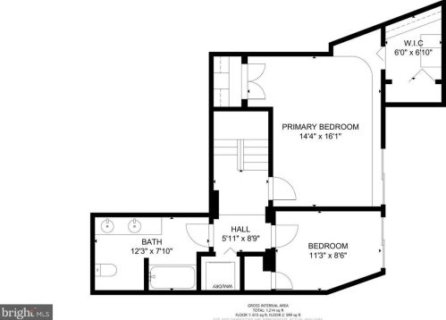 6 Logan Cir, Washington DC  20005-3742 exterior