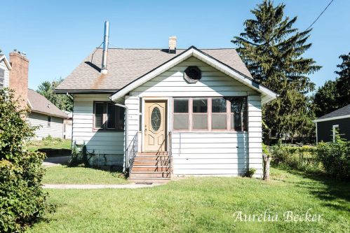 1711 Fulton St, Grand Rapids MI 49506-1814 exterior