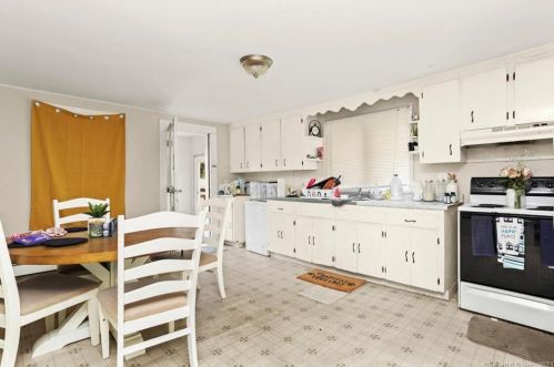 47 Gilbert St, Derby CT 06418-2015 exterior