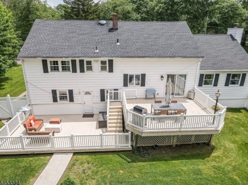 1925 Inverness Dr, Scotch Plains NJ 07076-2613 exterior