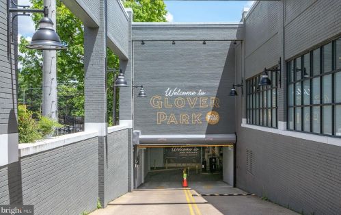 2111 Wisconsin Ave, Washington DC 20007-2274 exterior