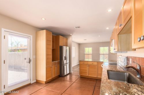 923 Arcadia Ave, Tucson AZ  85711-1208 exterior