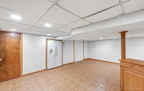 5431 Newcastle Ave, Chicago IL 60638-2303 exterior