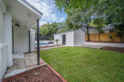 7202 15th St, Tampa FL  33610-1210 exterior