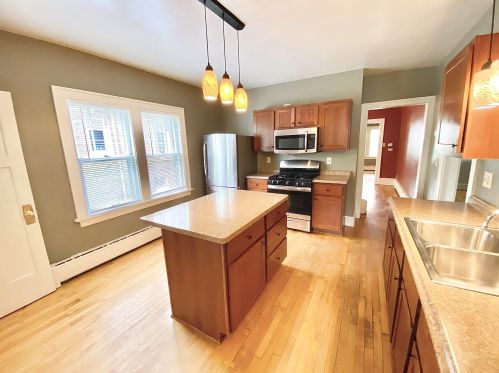 2840 15 St, Milwaukee WI 53215-3711 exterior