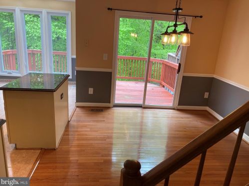 6104 Joust Ln, Alexandria VA  22315-4807 exterior