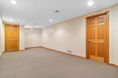 1834 Edward Ln, Milwaukee WI 53209-2814 exterior