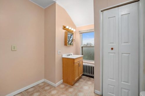 207 Perryview Ave, Pittsburgh PA 15214-1528 exterior