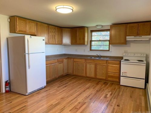 118 East St, New Britain CT  06051-3645 exterior