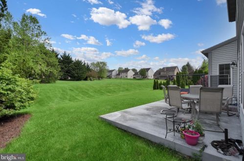 2471 Raleigh Rd, Hummelstown PA 17036-7078 exterior