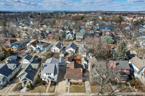 1858 Rutledge St, Madison WI  53704-5543 exterior