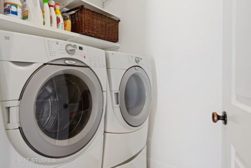 5048 Oakley Ave, Chicago IL 60625-1830 exterior