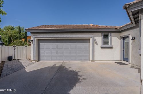2742 Tamarisk St, Gilbert AZ 85296-9180 exterior