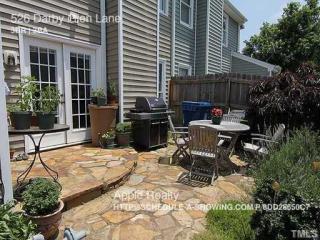 526 Darby Glen Ln, Durham NC  27713-9427 exterior