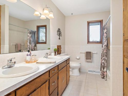 5934 Main St, Maple Plain MN 55359-9359 exterior