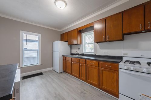 913 Jackson St, Kalamazoo MI  49001-3018 exterior