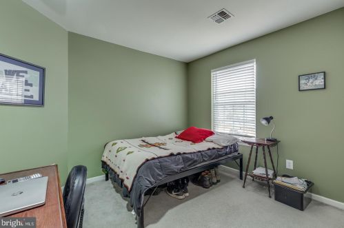 28 Tynemouth Dr, Lumberton Township NJ 08048-5801 exterior