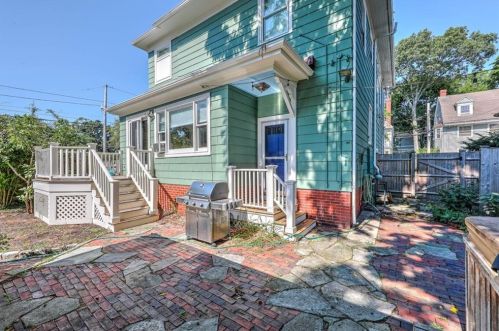 3 Catalpa Rd, Providence RI  02906-2614 exterior