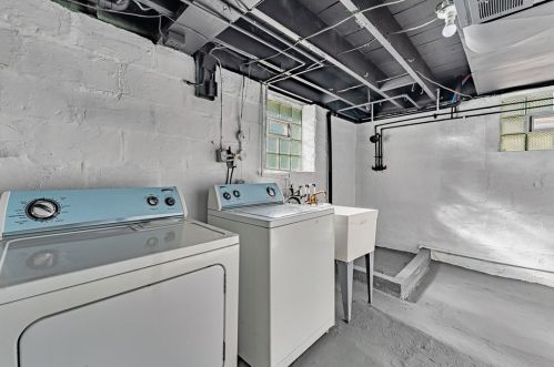 1314 Bellaire Pl, Pittsburgh PA  15226-1830 exterior