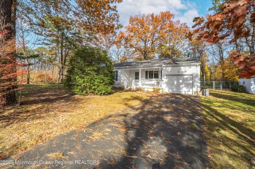 501 1st St, Lakehurst NJ  08759-5619 exterior