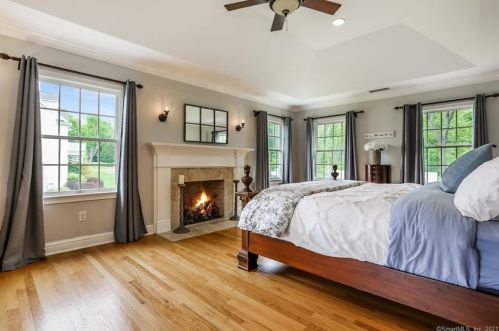 279 North St, Ridgefield CT  06877-2512 exterior