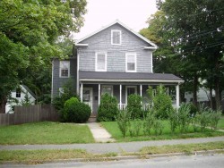 384 Cherry St, Newton, MA 02465-1832