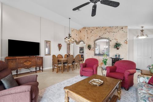 324 Breezy Point Loop, Fort Pierce FL  34986-2669 exterior